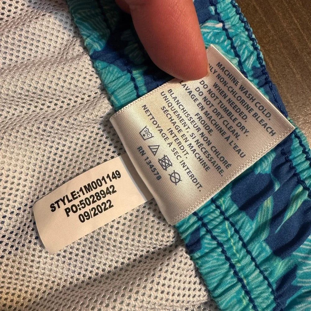 Vineyard Vines Board Shorts Mens 2XB Blue Full Graphic Leafs Fishes Floral Beach